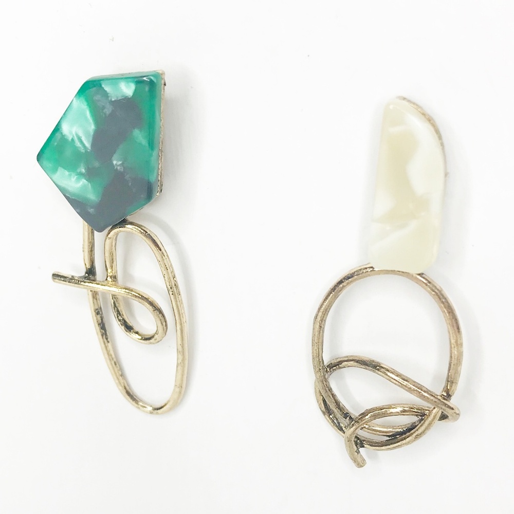 Metal Twist Asymmetrical Earrings - Picture 6 of 7